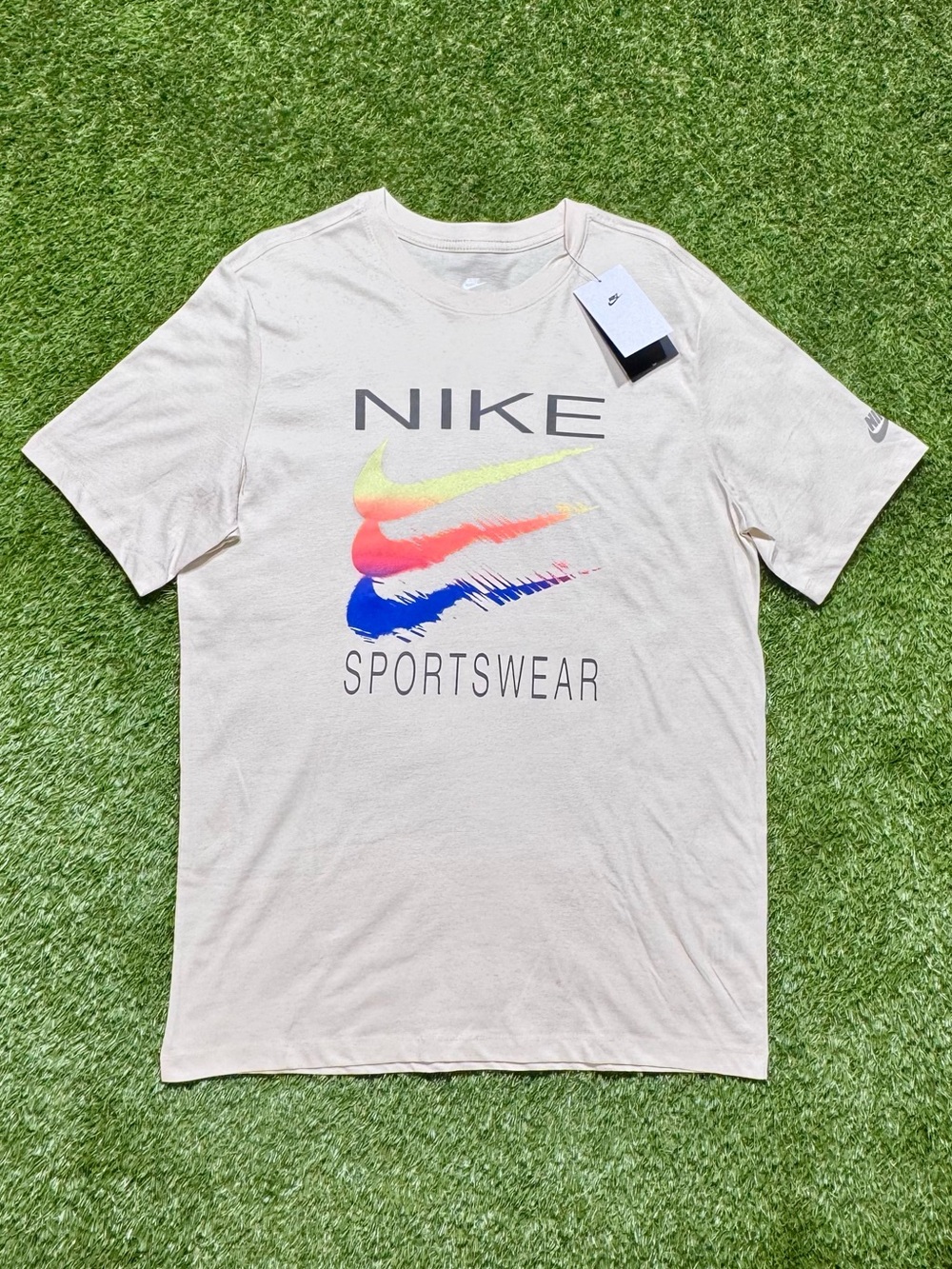 Nike Sportswear The Nike Tee Graphic Print Men’s T-Shirt Large Tall Beige NWT